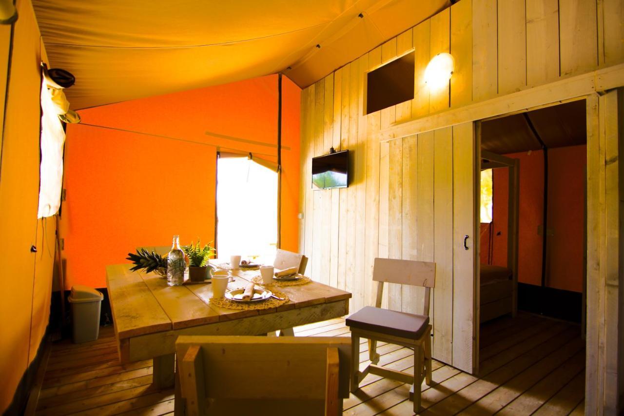 Grande Glamping With Pool Ξενοδοχείο Biograd Na Moru Εξωτερικό φωτογραφία