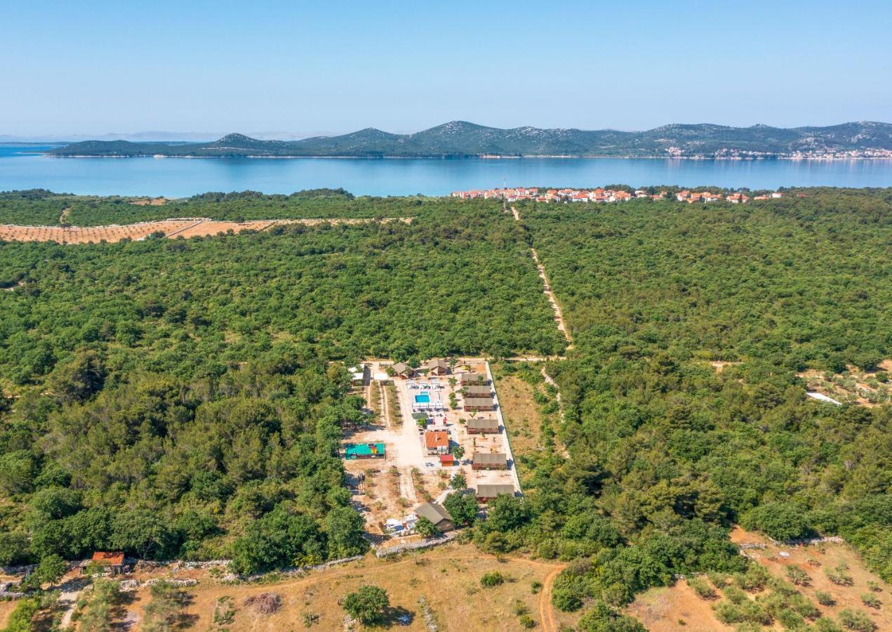 Grande Glamping With Pool Ξενοδοχείο Biograd Na Moru Εξωτερικό φωτογραφία