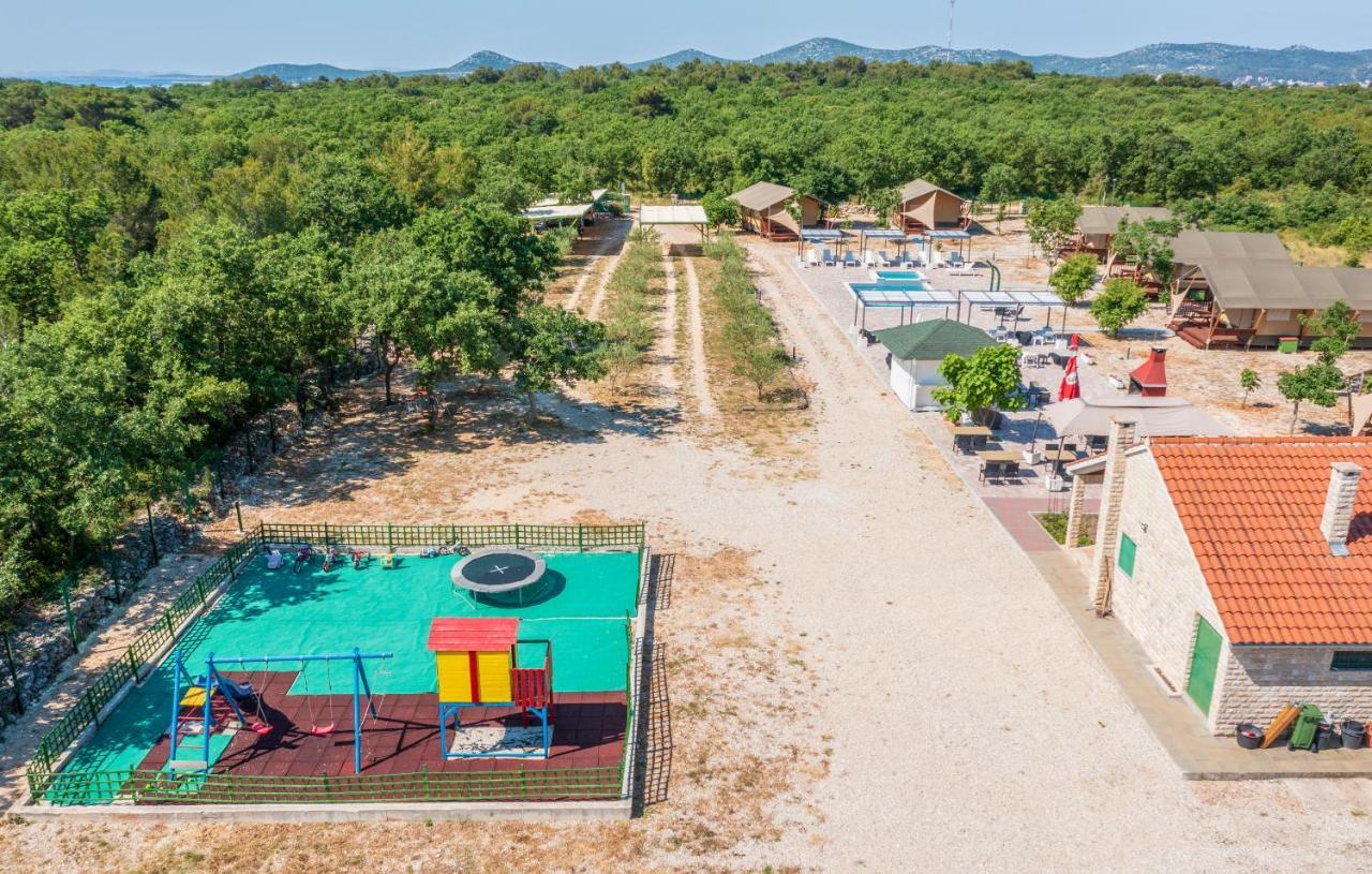 Grande Glamping With Pool Ξενοδοχείο Biograd Na Moru Εξωτερικό φωτογραφία