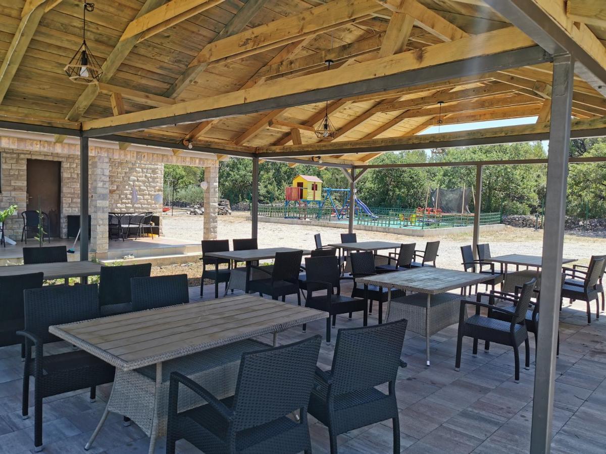 Grande Glamping With Pool Ξενοδοχείο Biograd Na Moru Εξωτερικό φωτογραφία