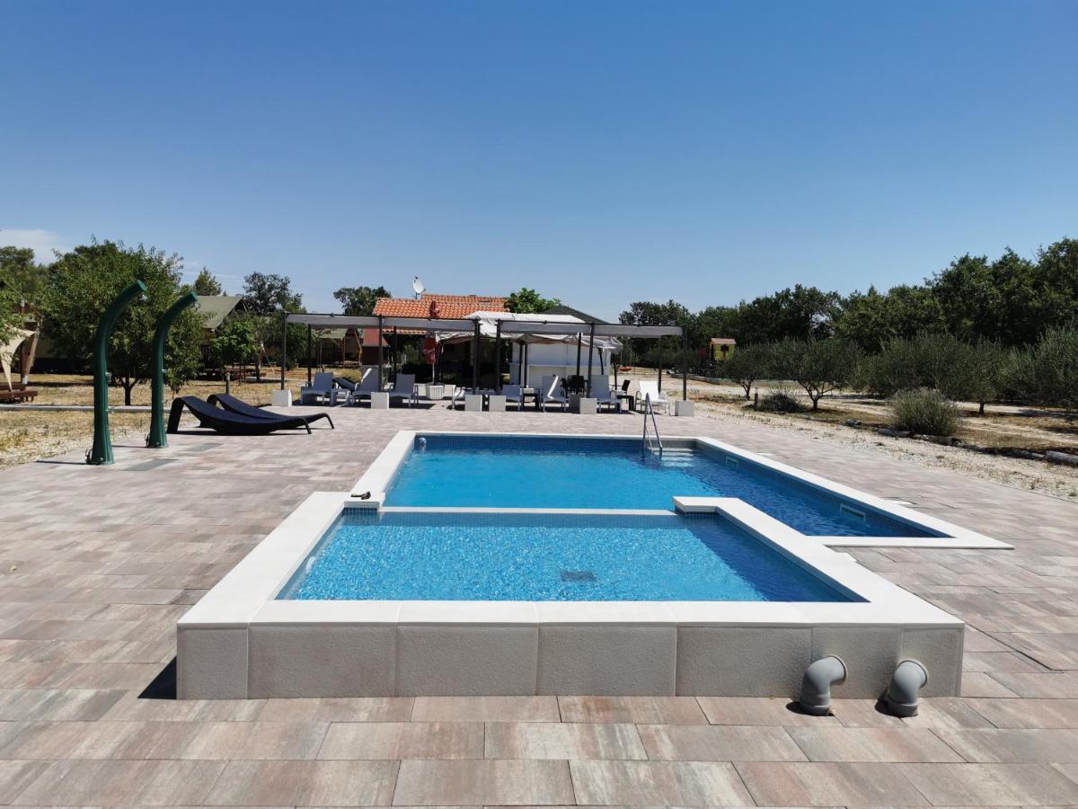 Grande Glamping With Pool Ξενοδοχείο Biograd Na Moru Εξωτερικό φωτογραφία