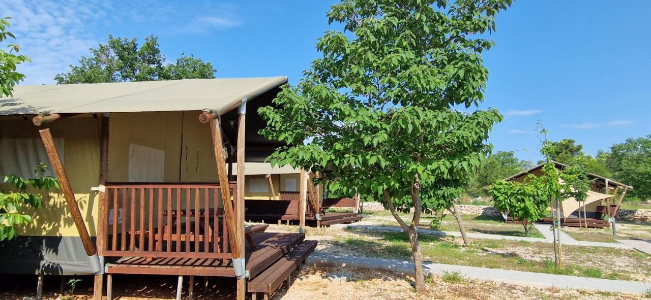 Grande Glamping With Pool Ξενοδοχείο Biograd Na Moru Εξωτερικό φωτογραφία