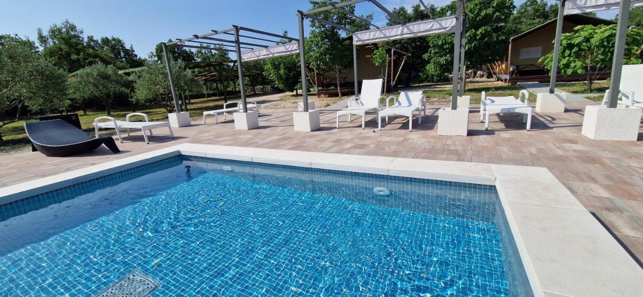 Grande Glamping With Pool Ξενοδοχείο Biograd Na Moru Εξωτερικό φωτογραφία