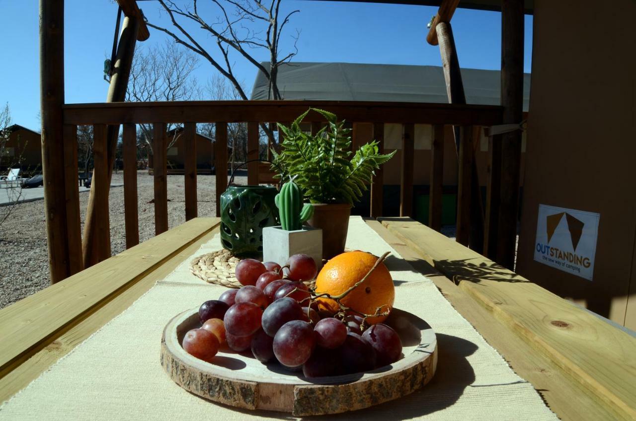 Grande Glamping With Pool Ξενοδοχείο Biograd Na Moru Εξωτερικό φωτογραφία